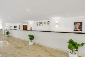 Host Mark Blue Beach House Hotel